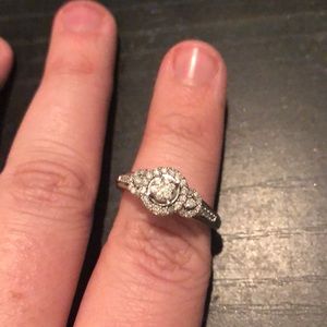 Zales Engagement Ring ❤️PRICE DROPPED❤️ MAKE OFFER
